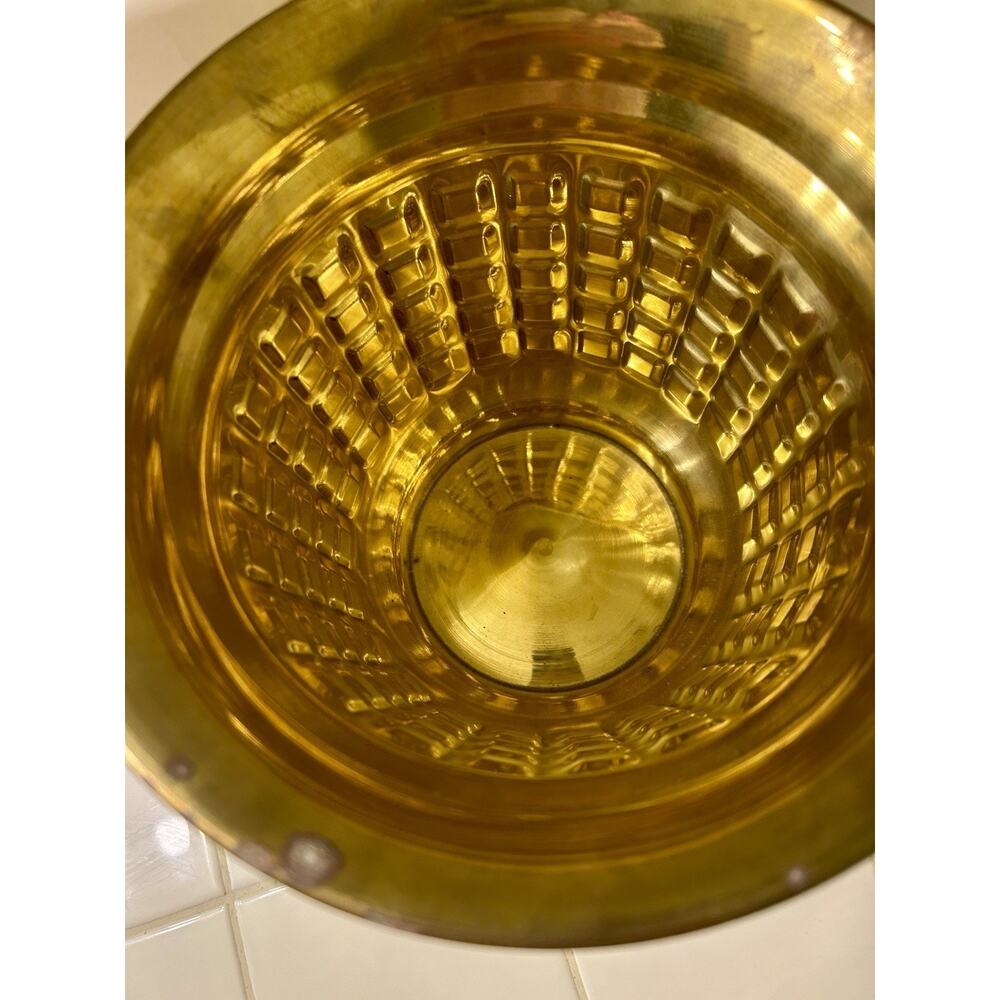 Vintage Set Of 2 Brass Planters, Made in India With Square Pattern 7” Tall - Picture 3 of 9